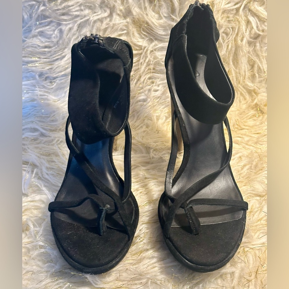 BCBGMAXAZRIA Jasmin Black Suede Ankle Strap Heels Size 9 Leather 5” Block Heel
